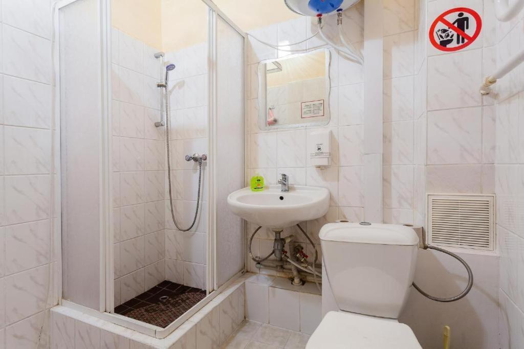 Guest House On Saksahanskoho Street Kiev Esterno foto