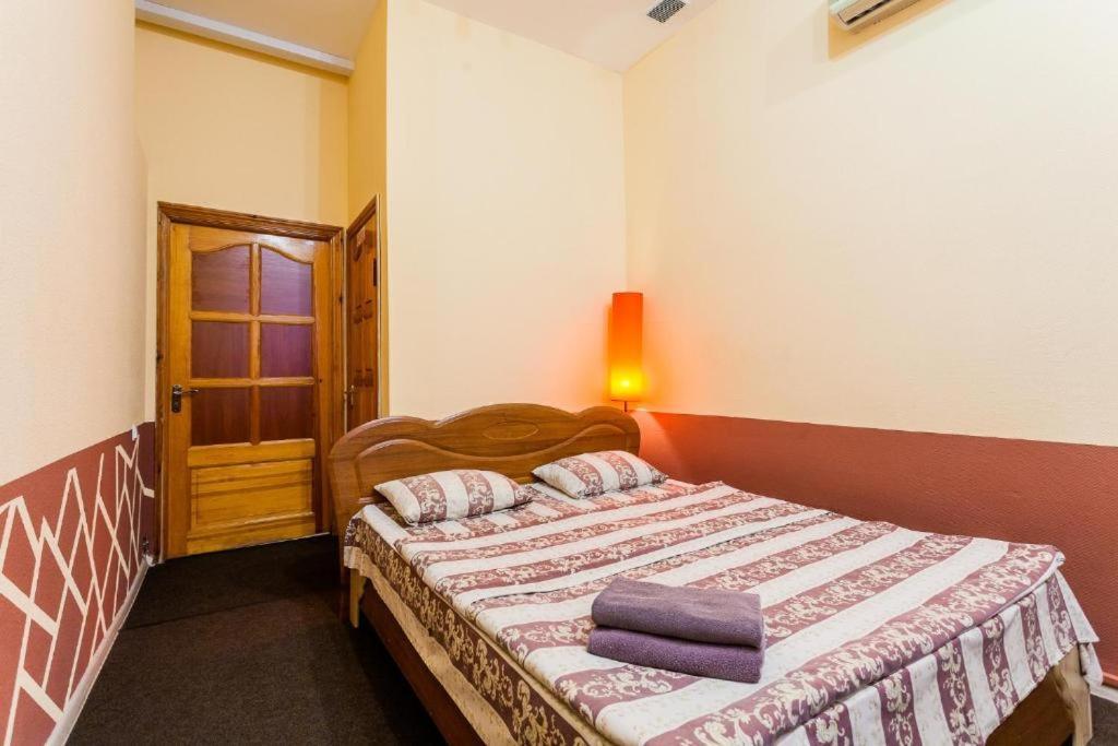 Guest House On Saksahanskoho Street Kiev Esterno foto
