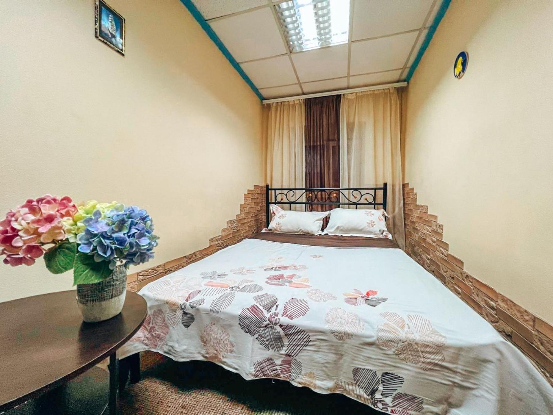 Guest House On Saksahanskoho Street Kiev Esterno foto